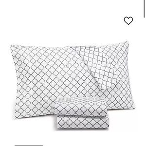 Macy’s Twin/Twin XL sheets